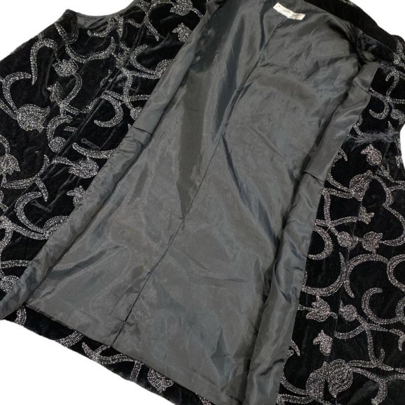 ALLISON DALEY Vest Size 18W Black Velvet with Raised Silver Flowers Curvy - Picture 8 of 13